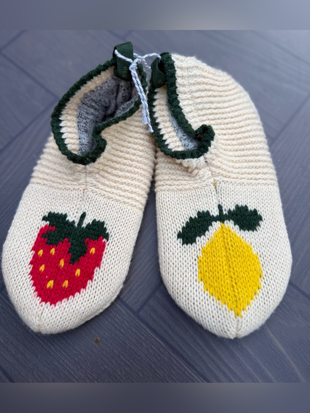 Bombas Youth Gripper Slipper Booties Strawberry Lemon Knit Cream Size Y 11-13 NW
